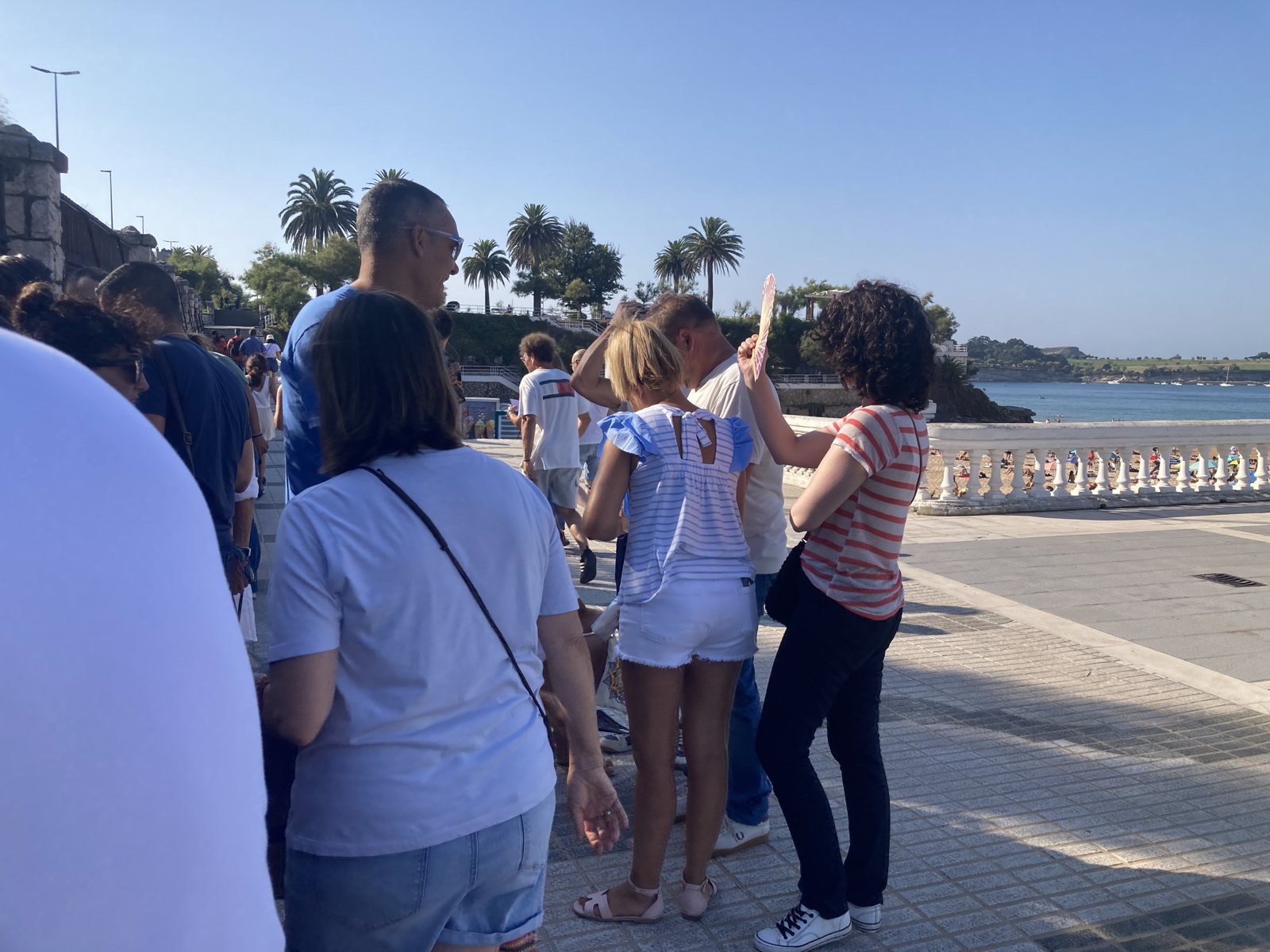 Participantes en una gymkana digital de empresa en Santander