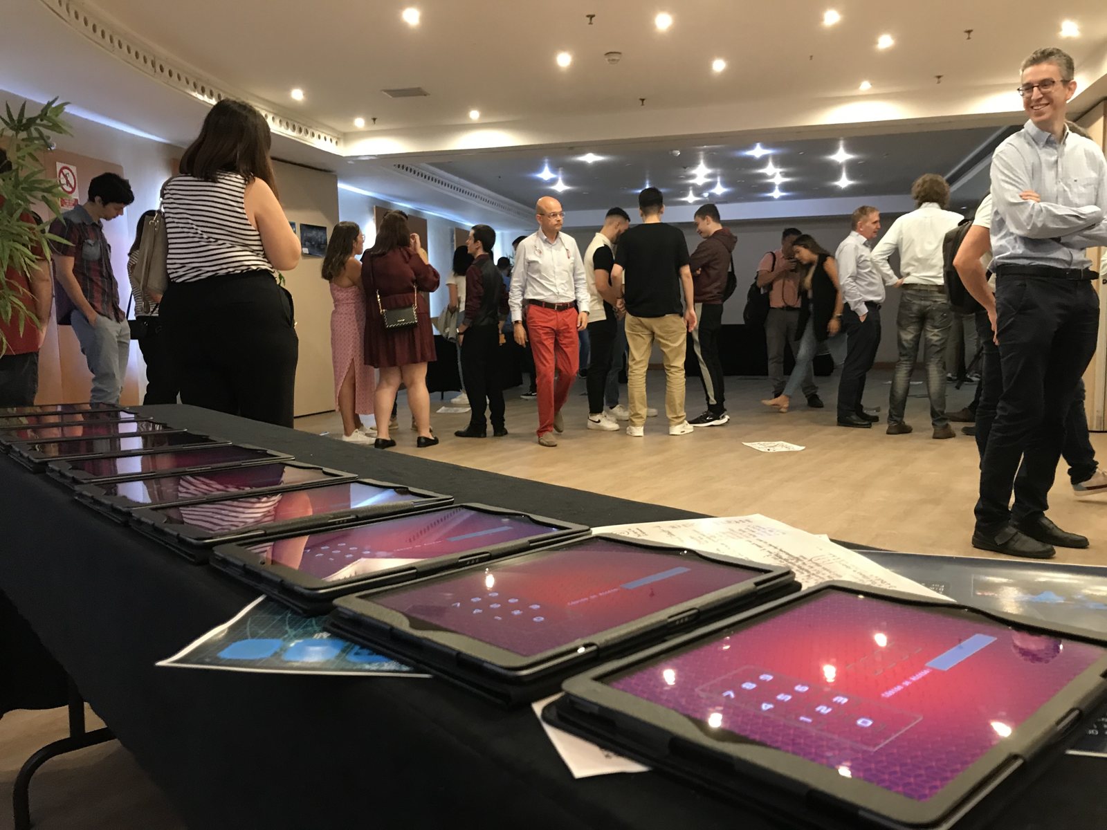 Tabletas del Escape Room Digital para DISA en Tenerife